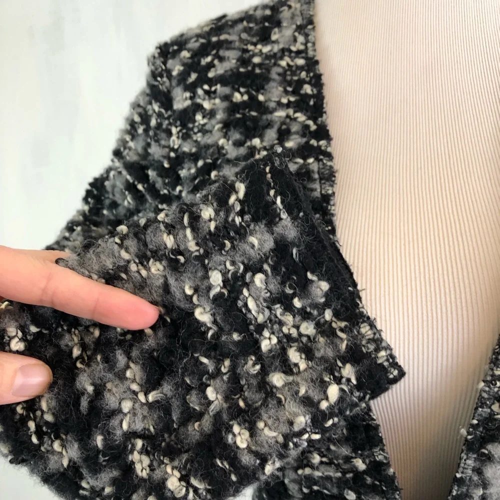Club Monaco Lilias Boucle Wool Blend Blazer 2 - Picture 3 of 8